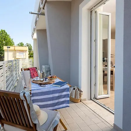 Miramare Apartment